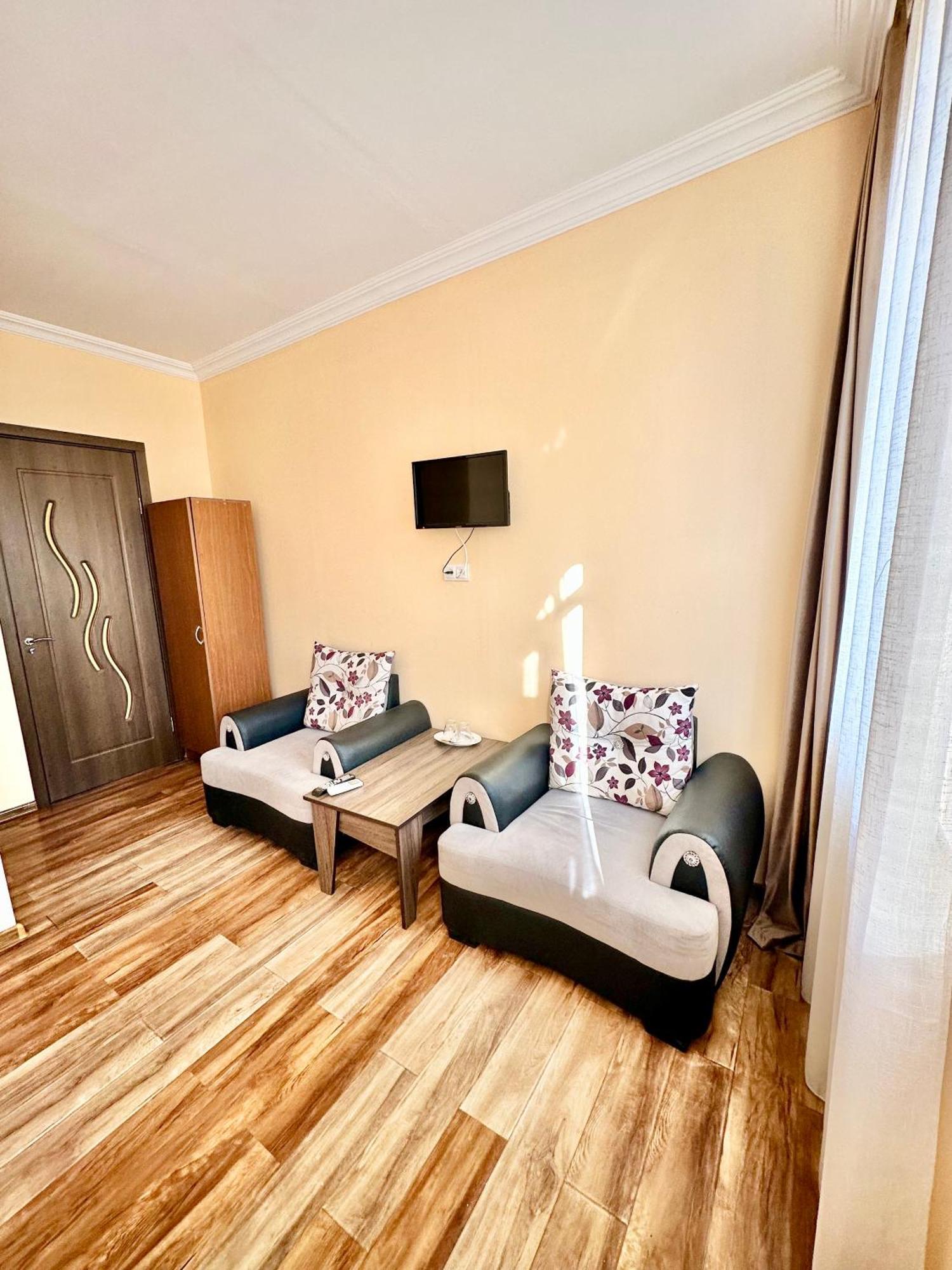 Old Clty Hotel Батумі Екстер'єр фото