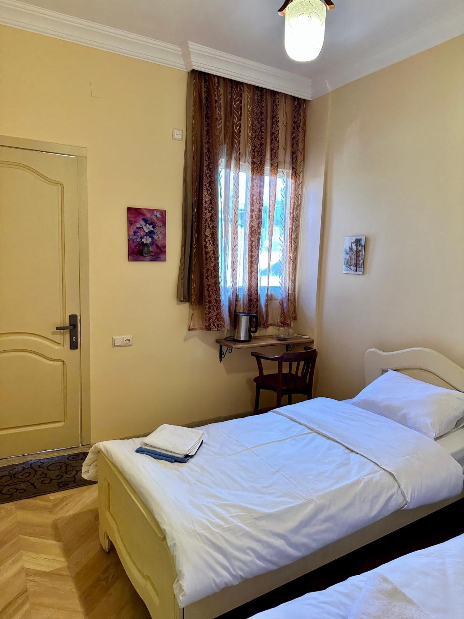 Old Clty Hotel Батумі Екстер'єр фото